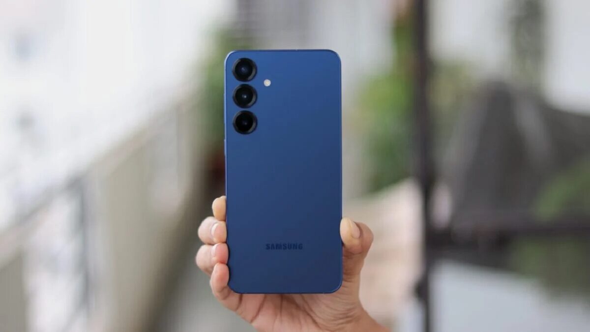 انتشار بهروزرسانی اکتبر ۲۰۲۵ سامسونگ برای Galaxy S25 FE و Galaxy A56 آغاز شد