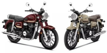 نمای نزدیک از موتور هواخنک و بخش فنی موتورسیکلت CB350 Special Edition هوندا با جزئیات کرومی و طراحی کلاسیک.