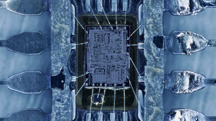 تراشه اینتل ۴۰۰۴