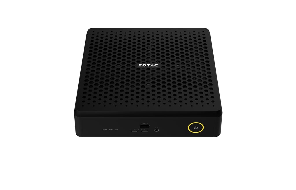 نمای جلویی کوچک‌ترین مینی‌پی‌سی جهان ZBOX 2025 