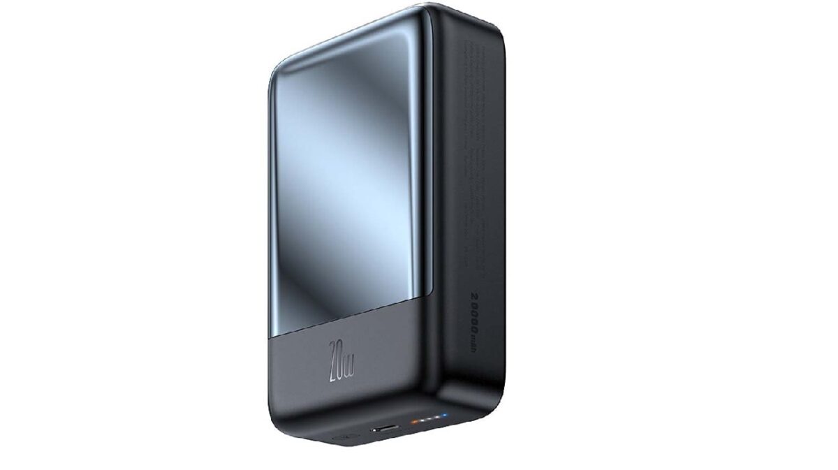 MC-502 مکدودو با ظرفیت ۲۰۰۰۰ میلیآمپر ساعت و توان خروجی ۲۰ وات، یک پاوربانک مگ سیف حرفهای است.