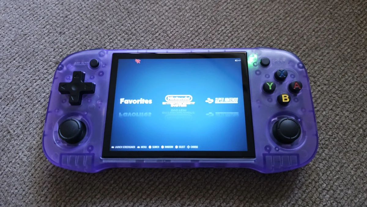R46H Pocket-sized gaming handheld