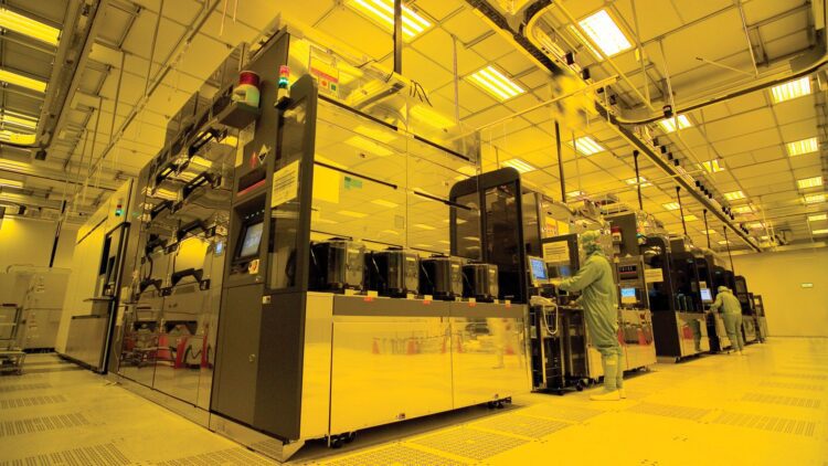 نگاهی کم&zwnj;سابقه به درون کارخانه تراشه&zwnj;سازی TSMC در آریزونا