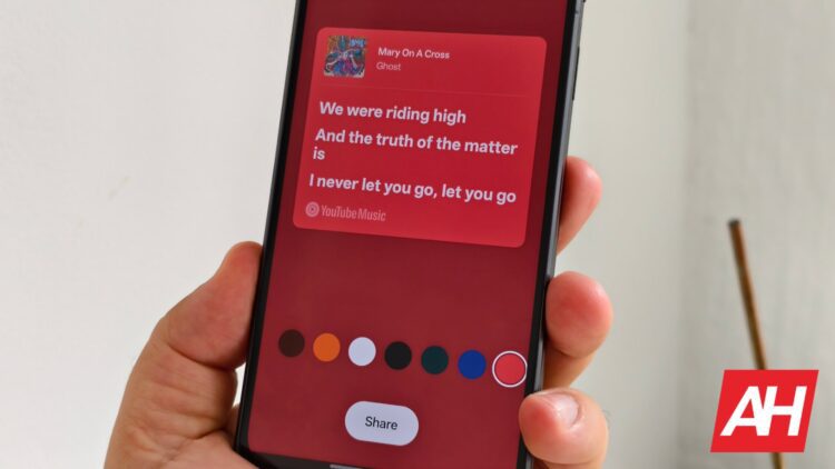 ترجمه همزمان متن ترانه‌ها در یوتیوب موزیک