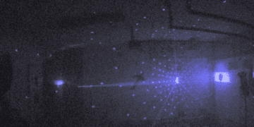 دوربینی با سرعت ۲ میلیارد فریم بر ثانیه؛ نور دیگر فرار نمی‌کند!