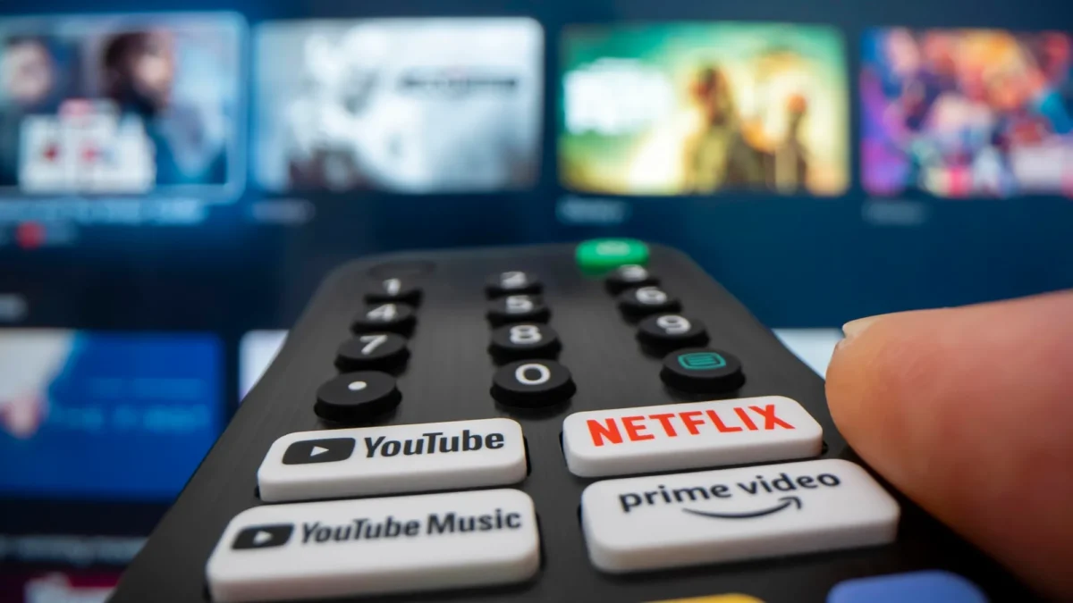 bans noisy ads on Netflix