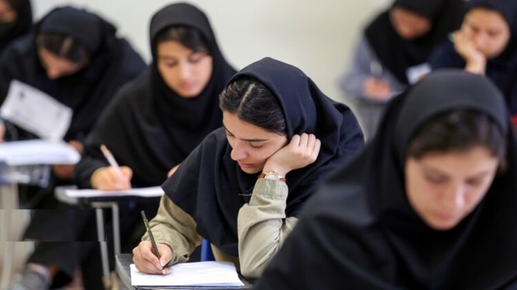 معاون وزیر علوم: کنکور فعلا حذف نمی شود