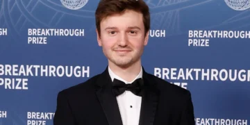 شرکت Mercor روزانه ۱.۵ میلیون دلار به افراد برای آموزش هوش مصنوعی پرداخت می کند