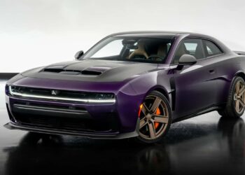 نسخه Sixpack دوج چارجر با پیشرانه تویین‌توربو رونمایی شد