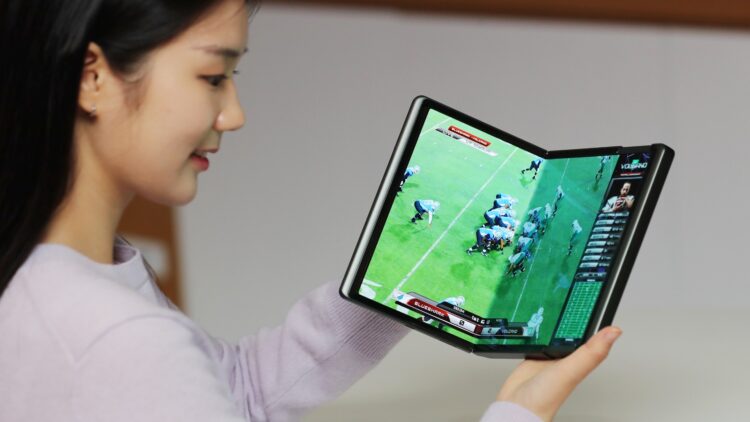 سامسونگ نخستین گوشی سه تاشوی خود را در اجلاس APEC معرفی می‌ کند