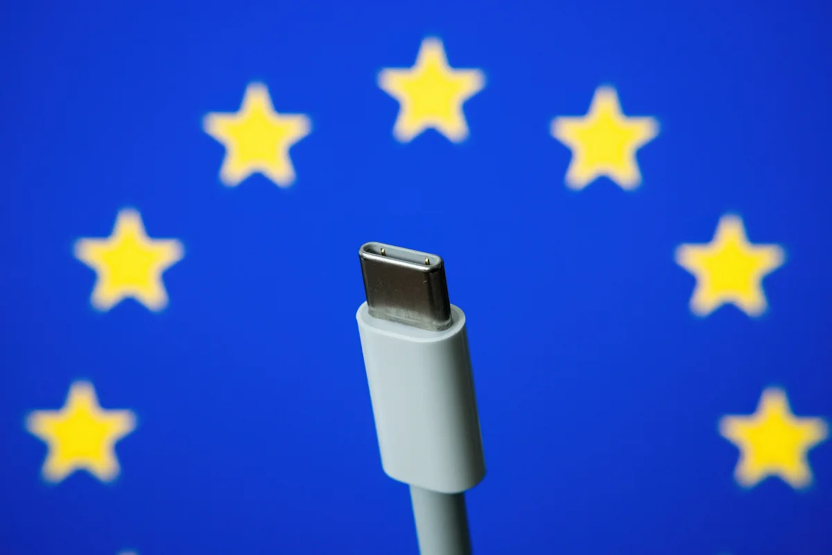 bricks and wall warts for EU market must include detachable USB-C cables by 2028