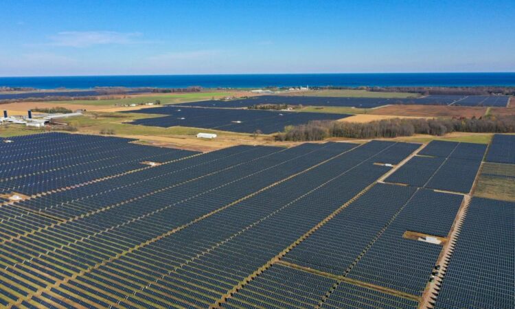 بزرگ‌ترین نیروگاه‌های خورشیدی جهان در سال ۲۰۲۵
