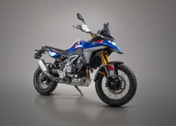 موتورسیکلت BMW F 450 GS؛ ماجراجویی سبک با قدرت و تکنولوژی بالا