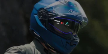 نخستین کلاه ایمنی جهان با واقعیت افزوده کاملاً یکپارچه معرفی شد