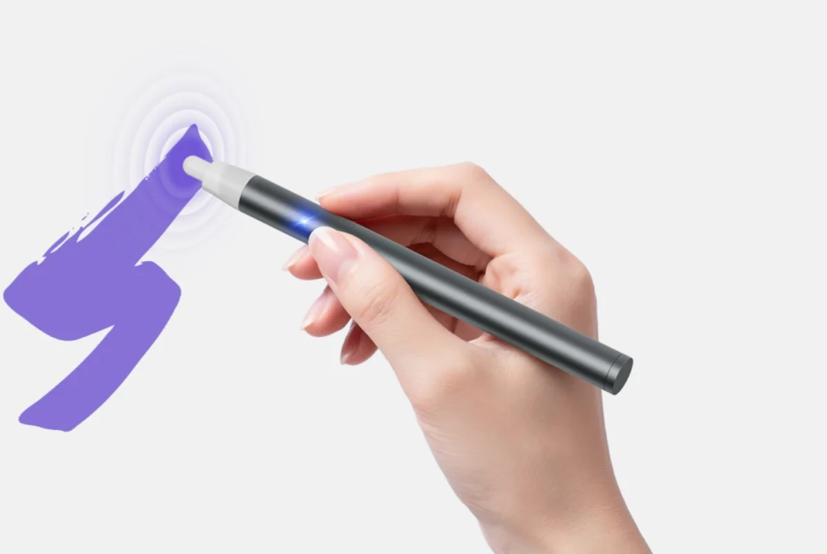 قلم مخصوص پروژکتور Honor Choice AI Air هنگام طراحی و ردیابی حرکت روی تصویر