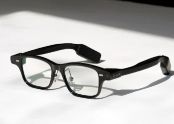 تصویری از عینک هوش مصنوعی Quark AI علی بابا