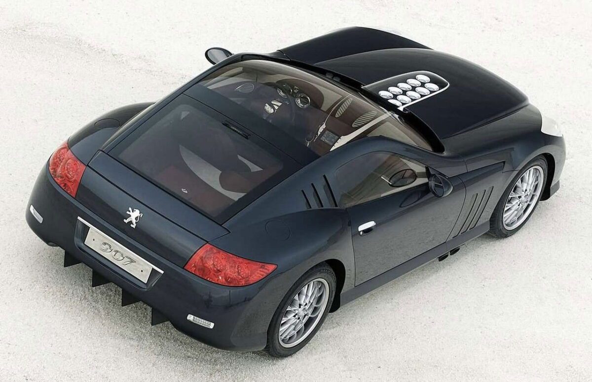 پژو ۹۰۷ با موتور V12 که می‌ توانست رقیب فراری و استون شود