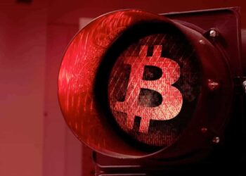 بیت کوین به نفت رسید؛ افت قیمت پادشاه رمزارزها تا محدوده ۸۱ هزار دلار