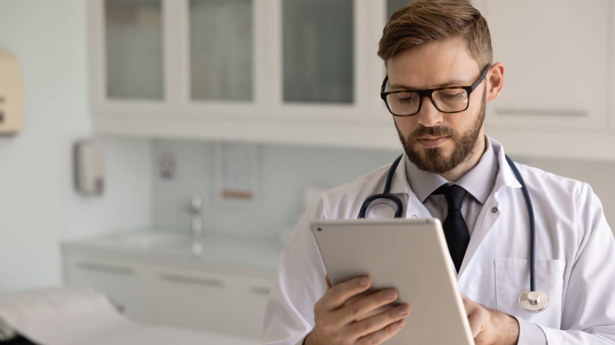 همدلی هوش مصنوعی از پزشکان واقعی بیشتر ارزیابی شد