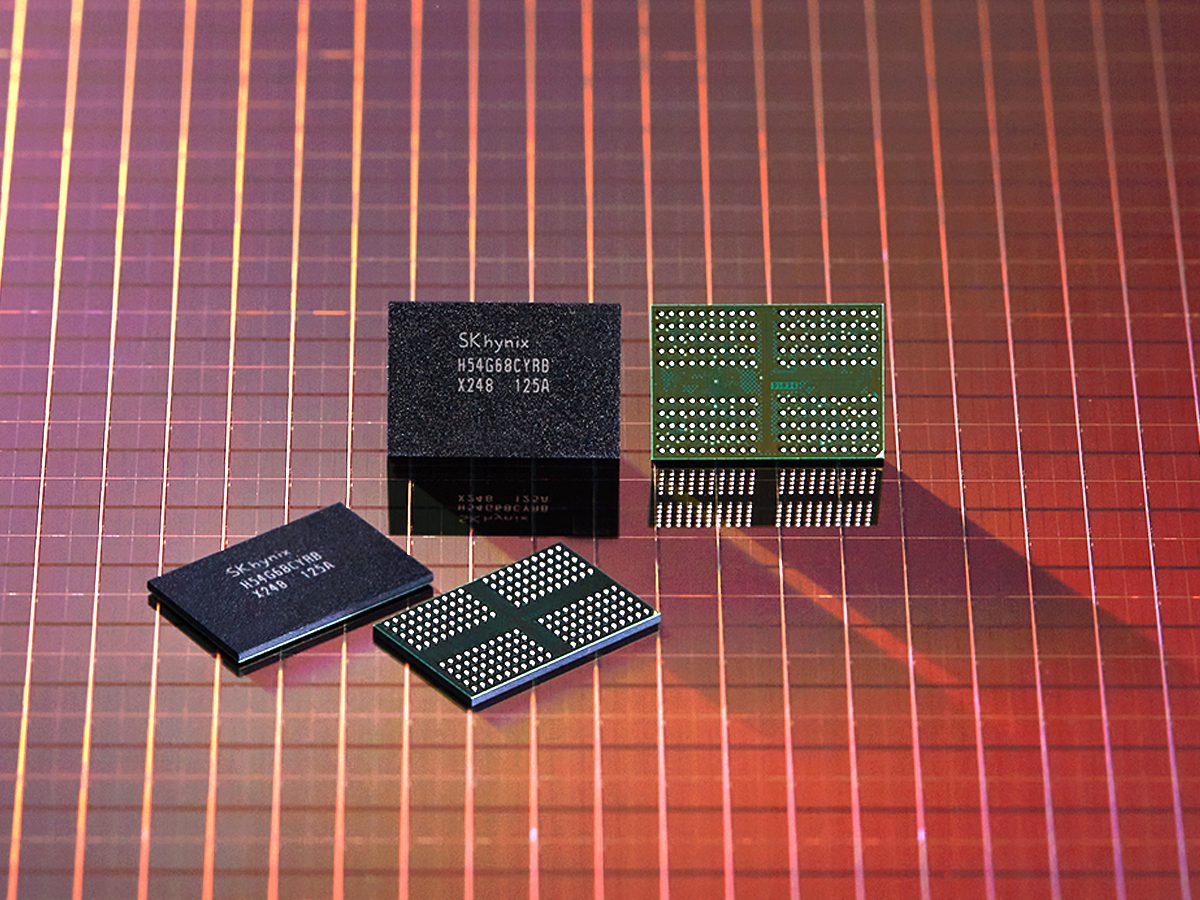 Figure-1.-SK-hynix-Starts-Mass-Production-of-1anm-DRAM-Using-EUV-Equipment