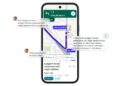 رابط کاربری Google Maps در یک گوشی هوشمند که در حال ناوبری، یک پنجره گفتگوی هوش مصنوعی را در مرکز نشان می‌دهد که به سوالاتی در مورد رستوران‌ها و پارکینگ پاسخ می‌دهد.