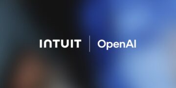 لوگوی سفید "INTUIT" با پس‌زمینه گرادیانتی تیره و روشن، در کنار متن "OpenAI" که نشان‌دهنده همکاری این دو شرکت است.