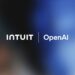 لوگوی سفید "INTUIT" با پس‌زمینه گرادیانتی تیره و روشن، در کنار متن "OpenAI" که نشان‌دهنده همکاری این دو شرکت است.