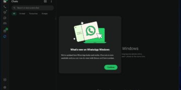 برنامه WhatsApp برای ویندوز در حالت تاریک با یک پاپ‌آپ خوش‌آمدگویی که می‌گوید "What's new on WhatsApp Windows" و به به‌روزرسانی رابط کاربری و افزودن Channels و Communities اشاره می‌کند.