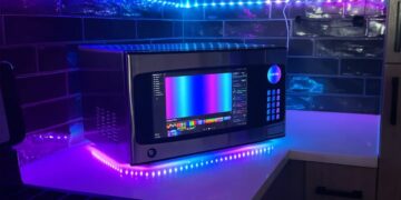 کامپیوتر گیمینگ ماکروویوی SignalRGB