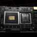 یک ماژول سرور انویدیا با دو تراشه بزرگ (احتمالاً یک GPU و یک CPU) و حافظههای متعدد LPDDR، که روی یک برد مدار چاپی (PCB) مشکی قرار دارد.