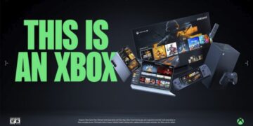یک بنر تبلیغاتی برای اکوسیستم ایکس‌باکس با شعار "THIS IS AN XBOX" که بازی‌ها و رابط کاربری را بر روی یک تلویزیون سامسونگ، گوشی هوشمند، لپ‌تاپ و کنسول Xbox Series X و یک دستگاه قابل حمل (Handheld) نمایش می‌دهد.