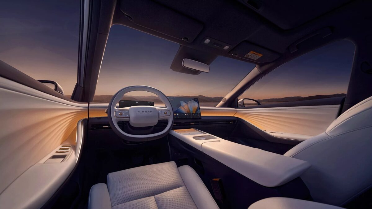 نمای کامل فضای داخلی مدل N6 نیسان با نورپردازی گرم و طراحی مدرن