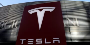 شباهت انتقادهای امروز از ریپل (XRP) با روزهای ابتدایی تسلا