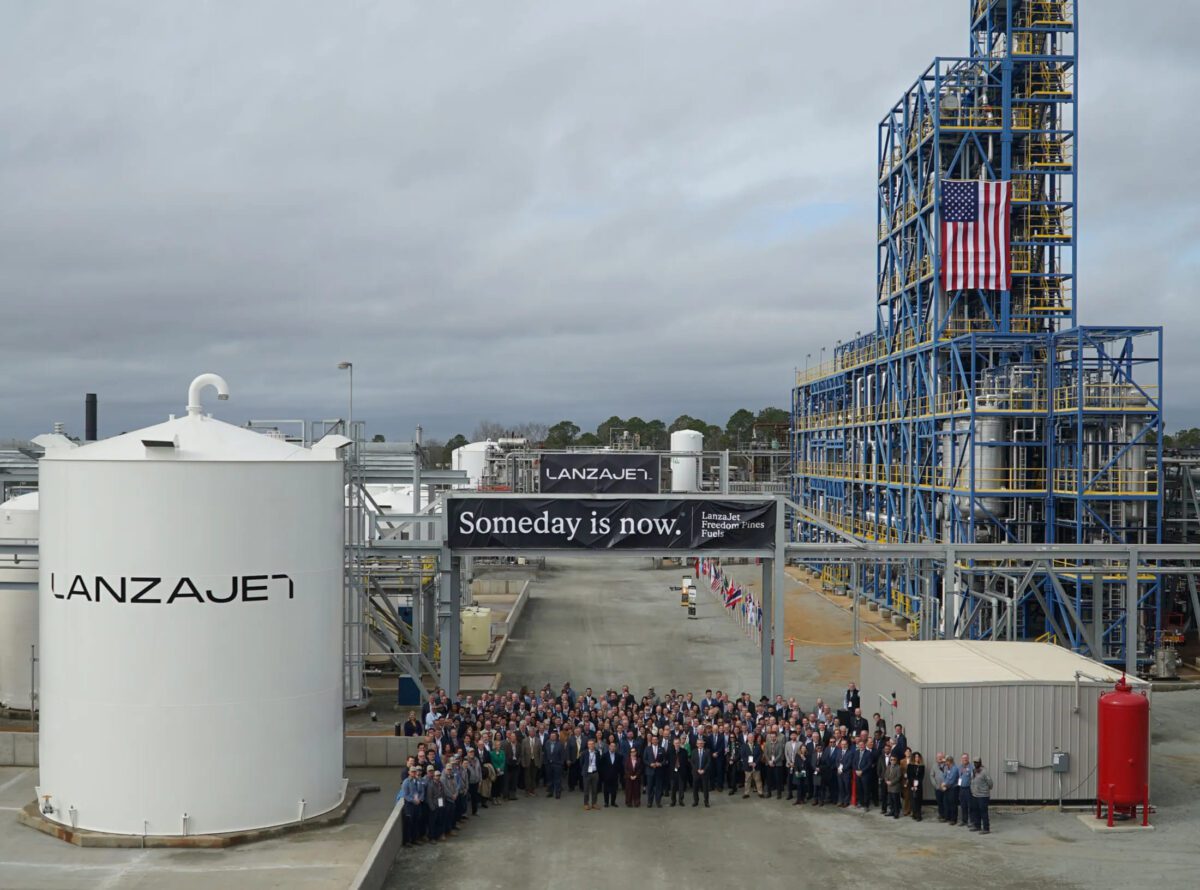 برای اولین بار در جهان سوخت جت از اتانول تولید شد