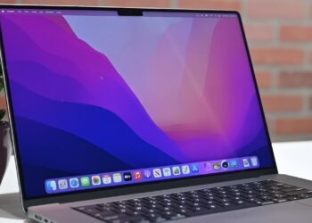 اپل نمایشگر OLED را فقط به نسخه‌های M6 Pro و M6 Max مک‌بوک پرو محدود می کند