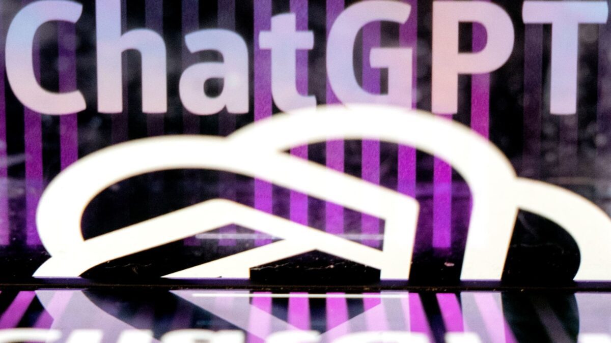 تکذیب ممنوعیت ارائه‌ مشاوره‌ حقوقی و پزشکی در ChatGPT 