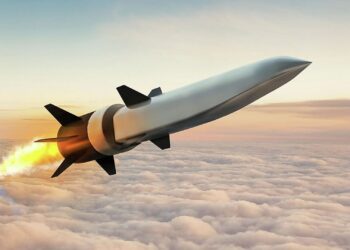 ساخت موشک مافوق‌صوت با بال‌های جمع‌شونده توسط چین