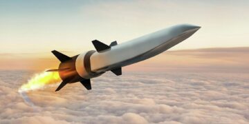 ساخت موشک مافوق‌صوت با بال‌های جمع‌شونده توسط چین