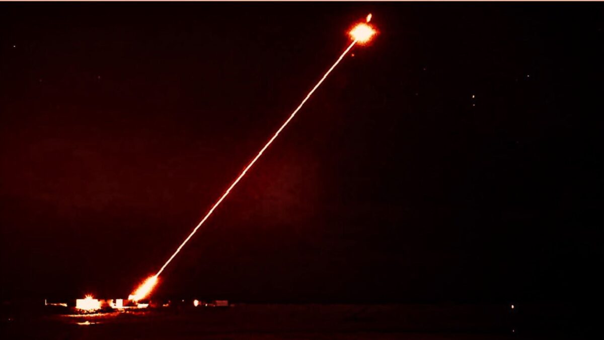  انهدام پهپادهای با سرعت 650 کیلومتر بر ساعت توسط سامانه لیزری DragonFire