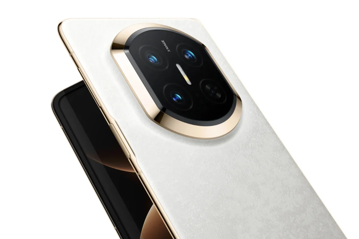 رندر گوشی Huawei Mate 80 به رنگ سبز روشن، که نمای پشت با ماژول دوربین دایرهای بزرگ XIMAGE و نمای جلویی با صفحه نمایش روشن و طرحهای نوری سبز/آبی را نشان میدهد.