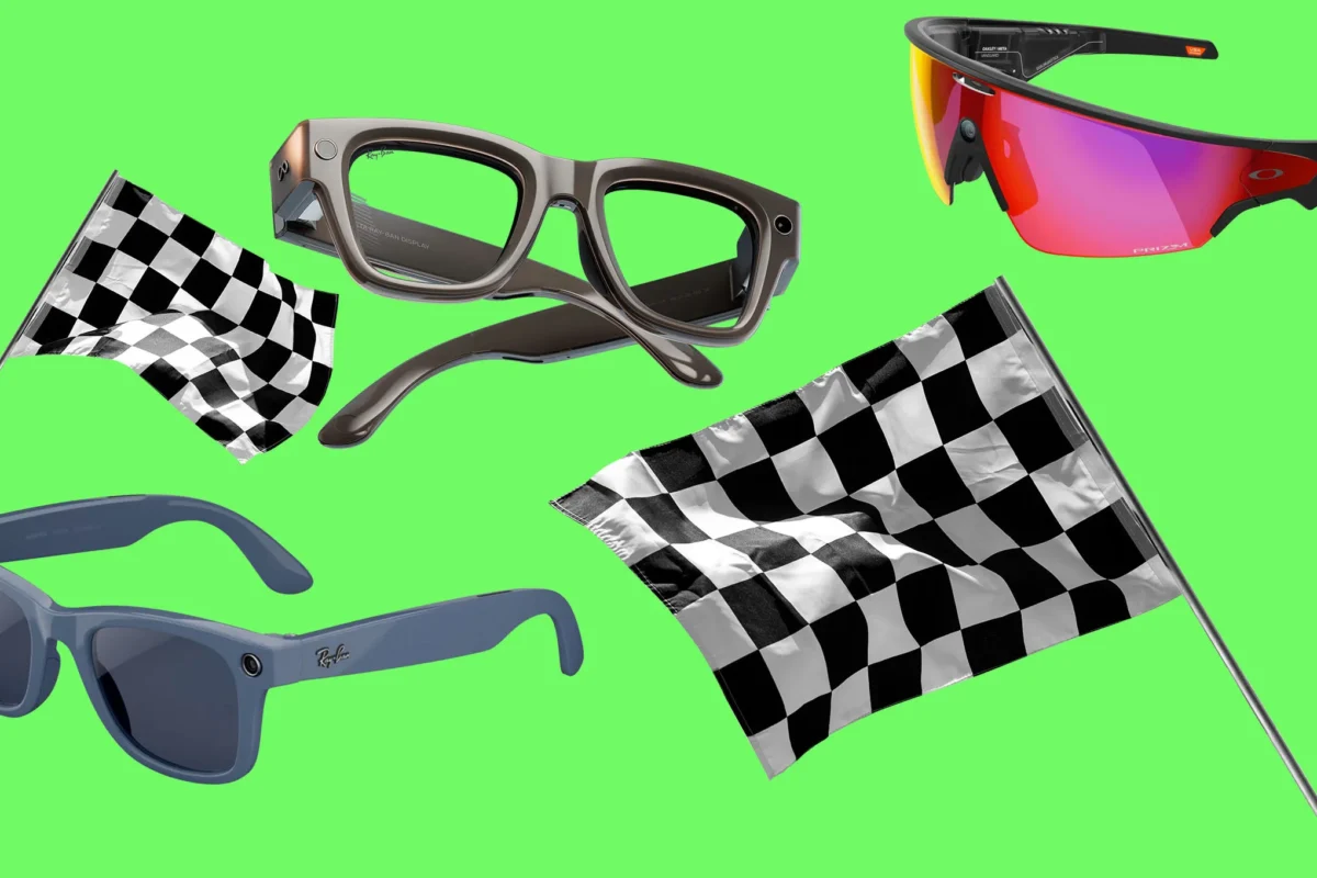 عینک‌های هوشمند Ray-Ban و Oakley در یک کلاژ با پرچم‌های شطرنجی مسابقه بر روی پس‌زمینه سبز روشن که نشان‌دهنده رقابت در بازار عینک‌های هوشمند است.