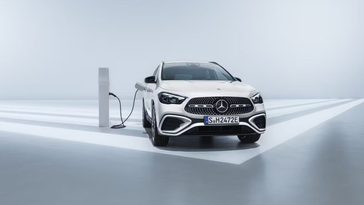 عملکرد برتر باتری خودروهای هیبریدی مرسدس بنز بر ۲۸ هزار رقیب 