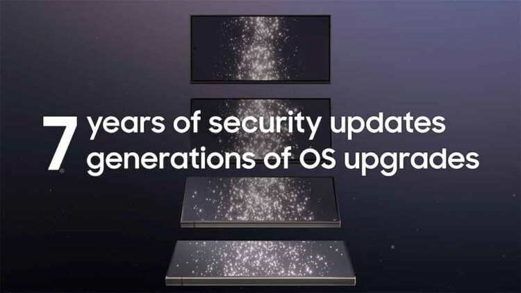 سه گوشی سامسونگ که روی هم چیده شده‌اند و متن "7 years of security updates" و "6 generations of OS upgrades" در کنار آن‌ها بر روی یک پس‌زمینه تیره و با افکت کهکشانی دیده می‌شود.