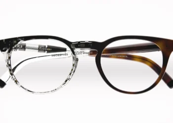 ساخت اولین عینک اتوفوکوس با فناوری کریستال مایع