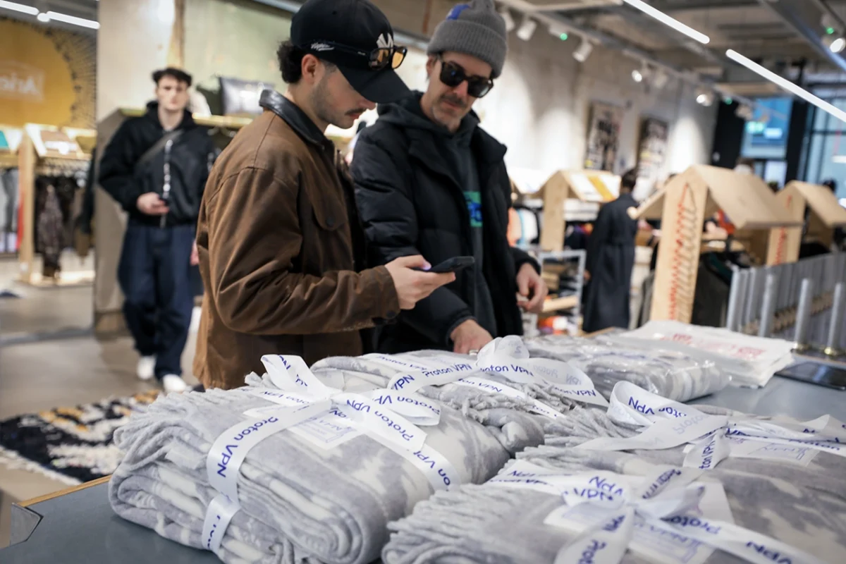 نمایش پتوی VPN در فروشگاه Aries