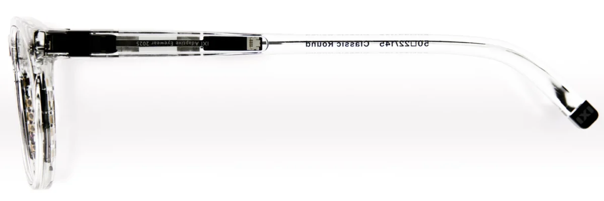 نمای جانبی از فریم شفاف عینک اتوفوکوس IXI