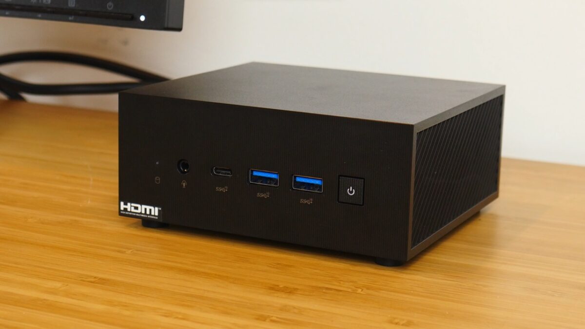 ASUS PN64 i7 با پردازندههای رده بالا و طراحی کامپکت، برای کاربران ادوبی، برنامهنویسان و افرادی که به ادیت سبک تا متوسط میپردازند مناسب است؛