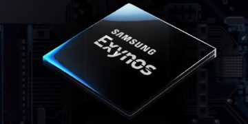 تصویر گرافیکی (رندر) از یک تراشه مشکی با نوشته Samsung Exynos که لبههای آن درخشش آبی دارد.
