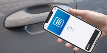 جنرال موتورز از برنامههای خود برای ارائه کلیدهای خودرو با آیفون خبر داد