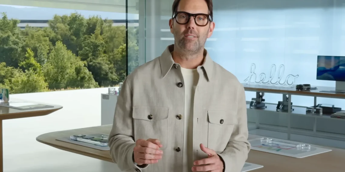 ستاره طراحی اپل به متا پیوست